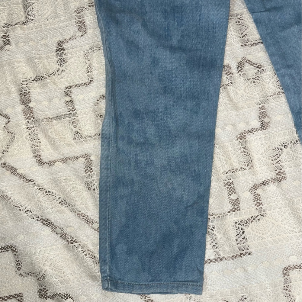 Calvin Klein Jeans Women's Light Blue Boyfriend Jeans - Picture 8 of 8